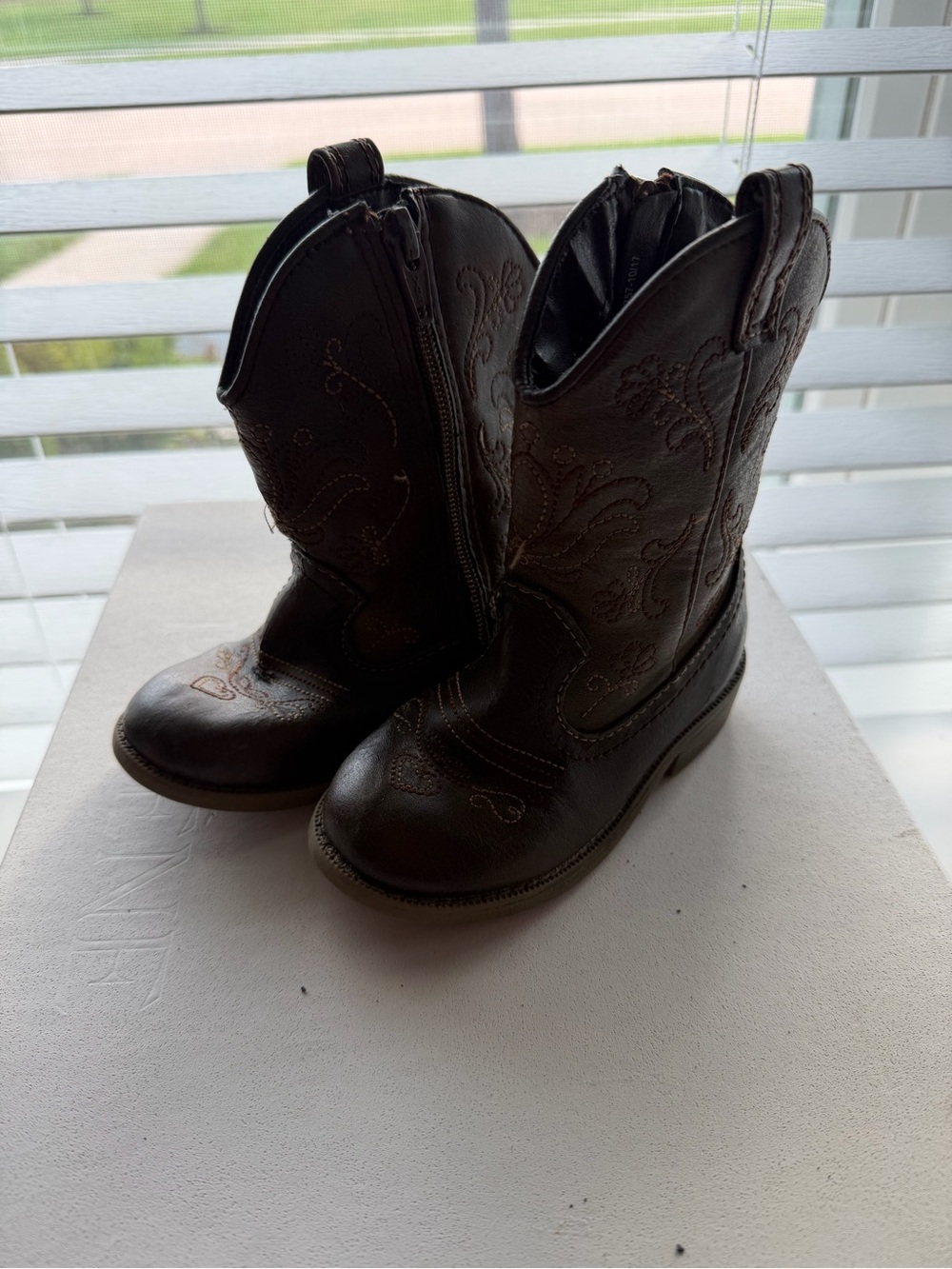 Cat & Jack Dark Brown Kids Western Zip-Back Cowboy Boots